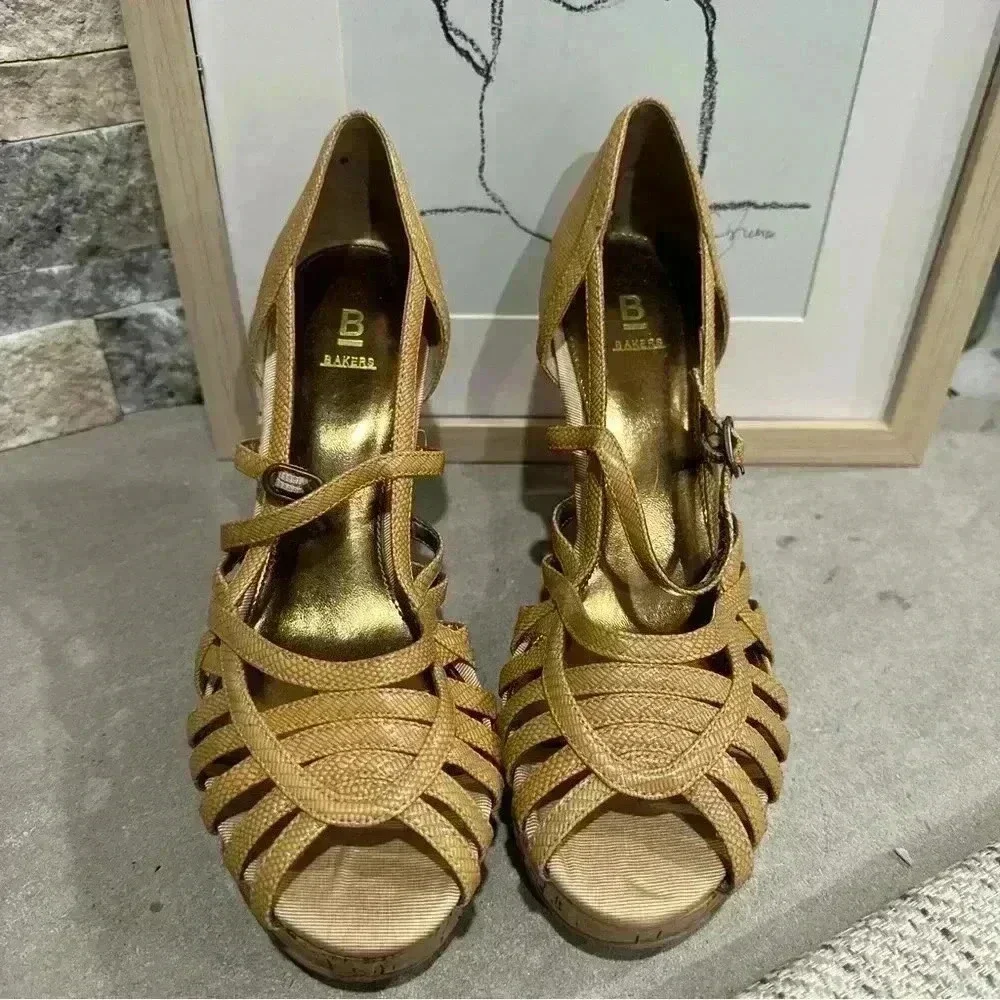 Bakers Porsha beige man made strappy sandal‎ cork platform wedges 6.5B